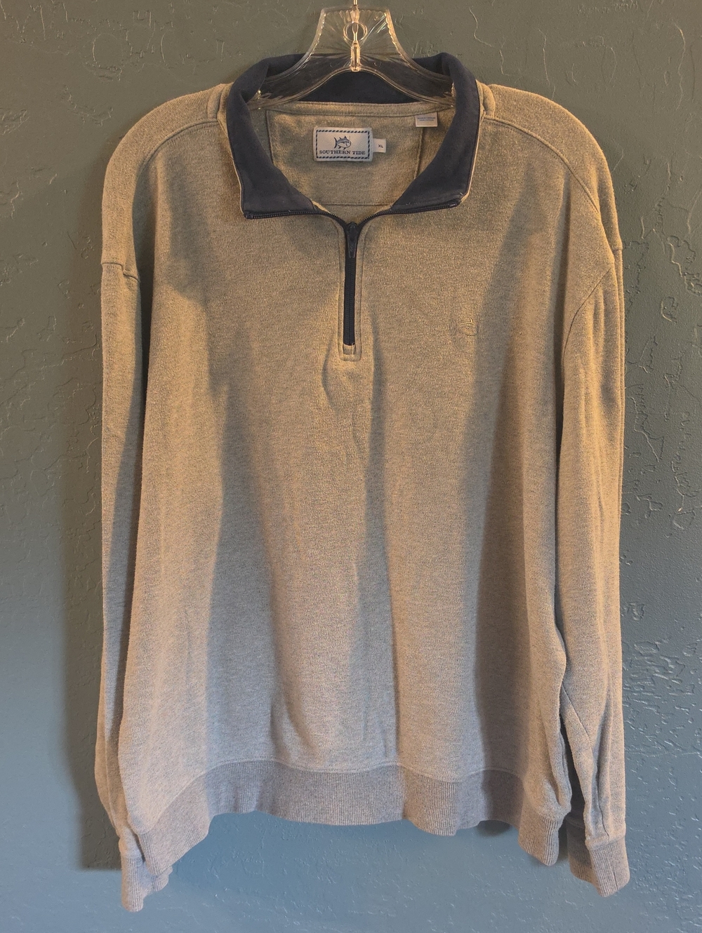 Southern Tide Men's Light Gray Quarter-Zip with Navy Collar